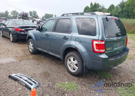 2012 Ford Escape Xlt z USA, uszkodzony, nr VIN 1FMCU9D78CKA21129